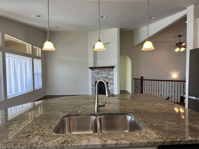 Building Photo - 6045 Griffin Dr