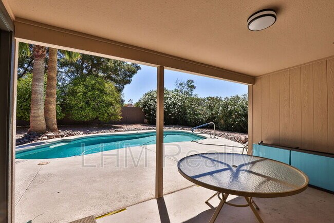 Building Photo - 1045 Leisure World
