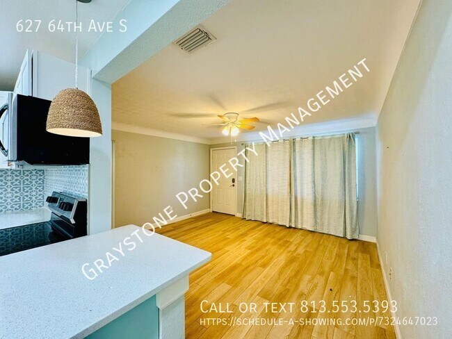 Foto del edificio - 627 64th Ave S