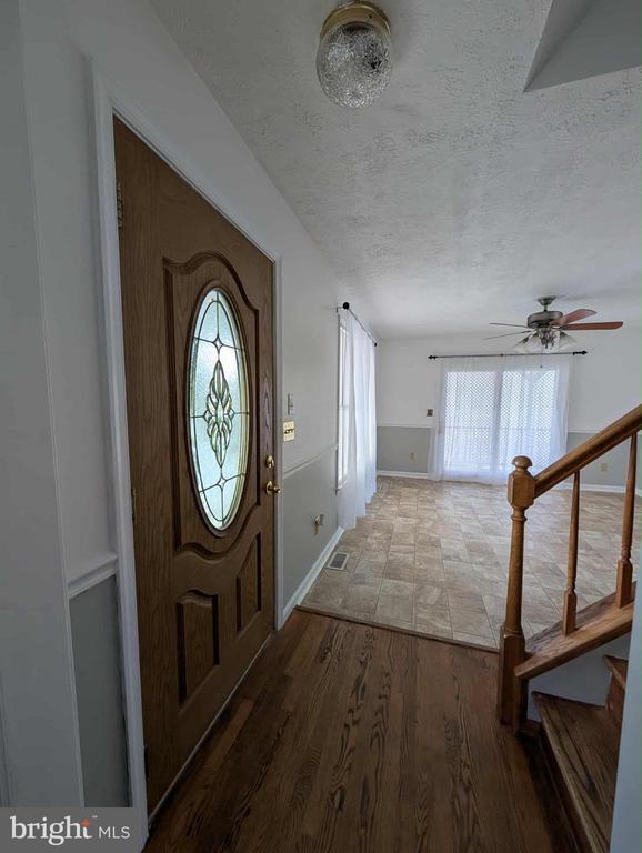 Foto del edificio - 6810 Crescent Ridge Ct