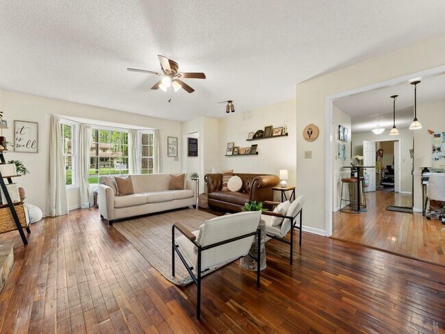 Foto del edificio - 170 Arrowood Ln