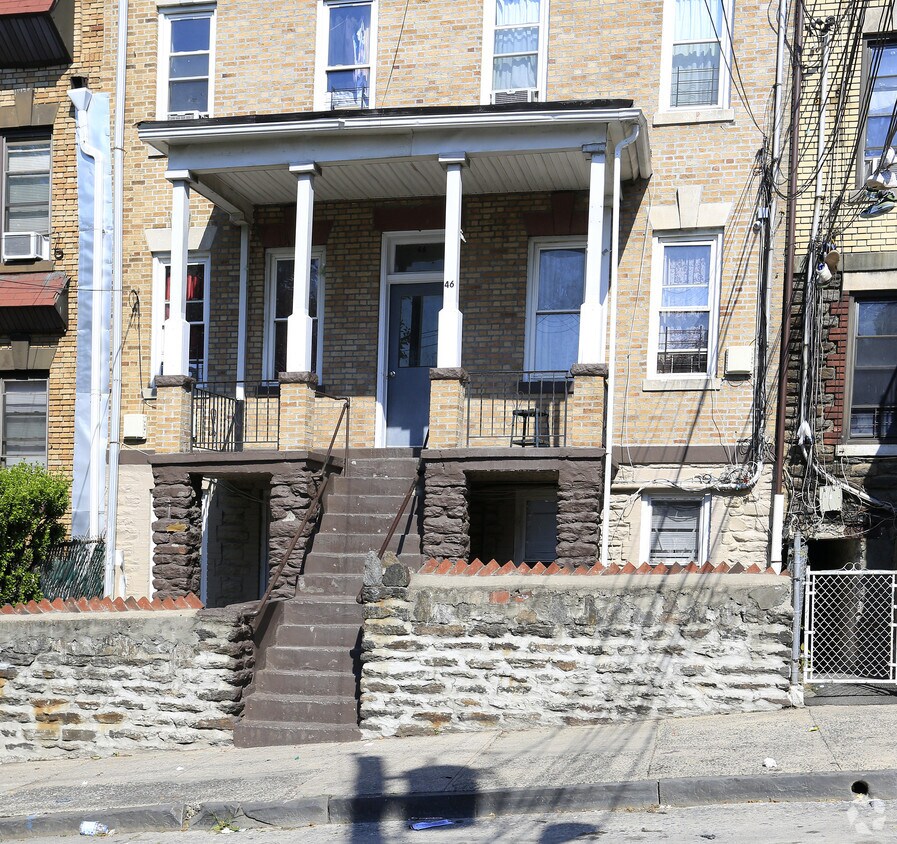 Building Photo - 46 S Bleeker St