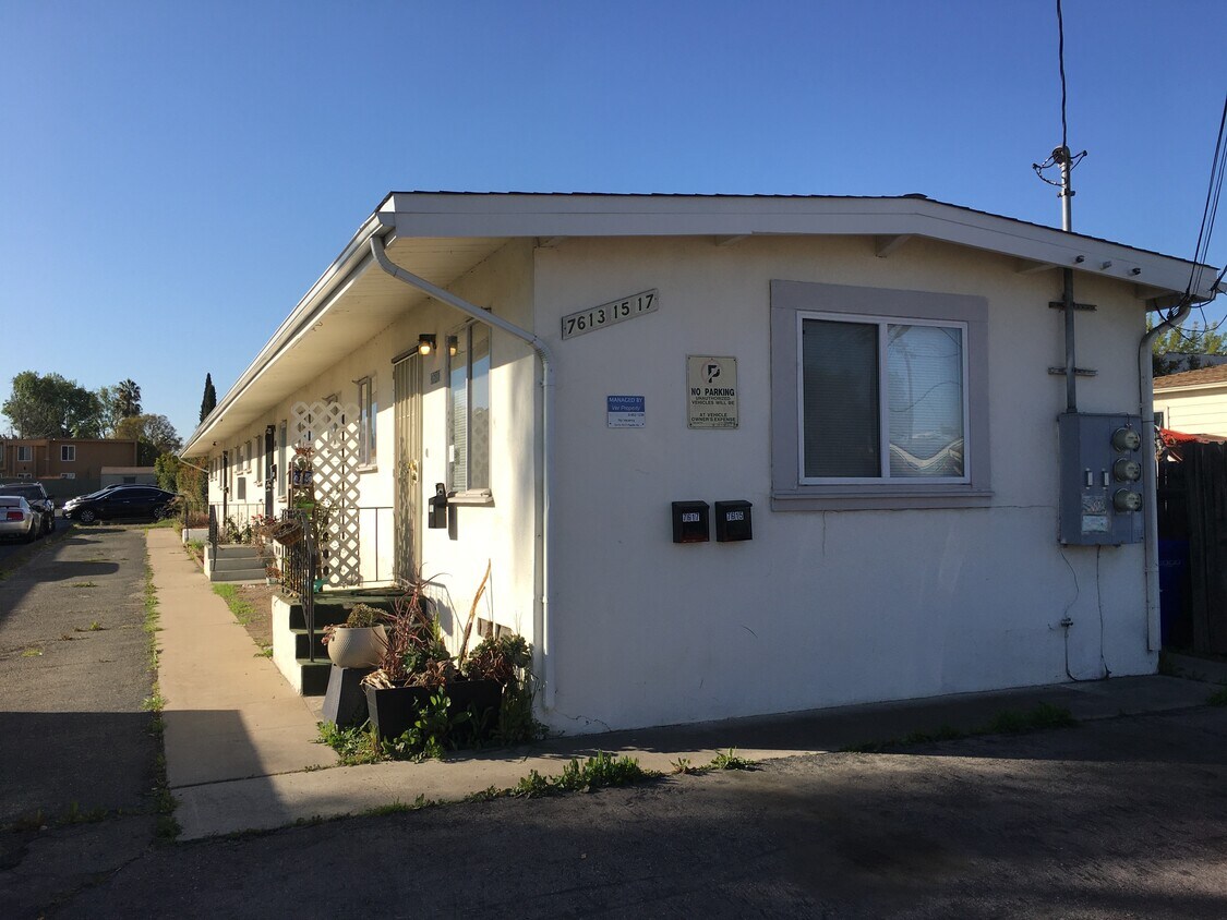 Primary Photo - 7613 Pacific Ave