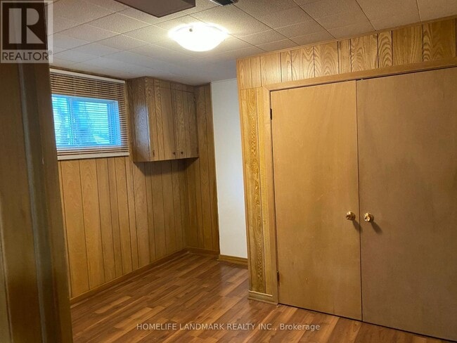 Building Photo - 34 Argonne Crescent