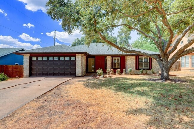 Building Photo - 1704 Foxfire Dr