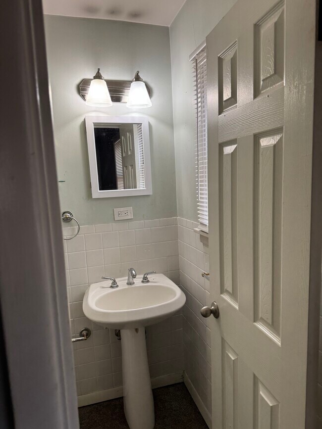 Master batroom - 3811 26th St