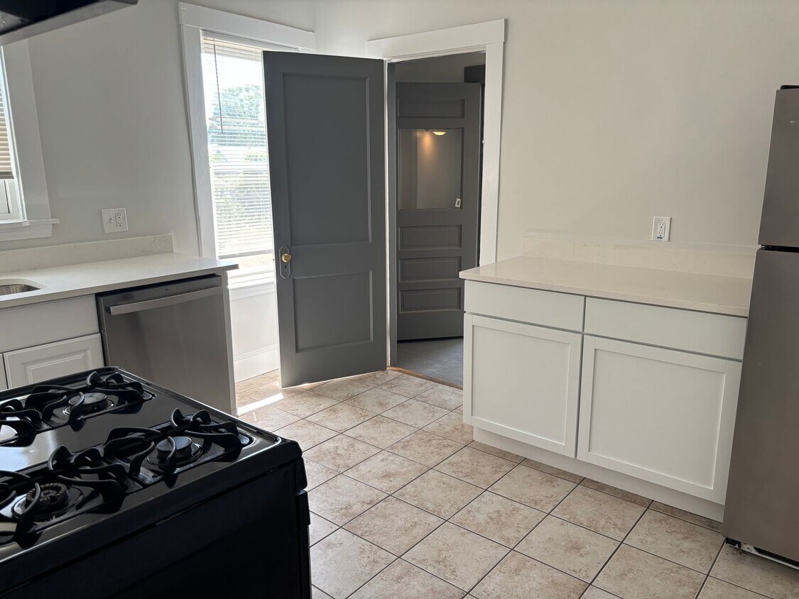 Primary Photo - No Brokers Fee. All New, Private Porch, La...