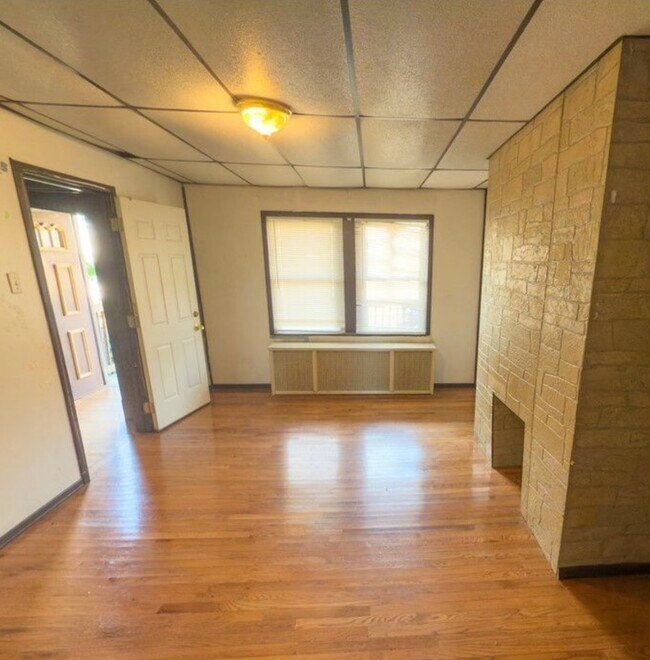 Foto del edificio - 242 Ophelia St