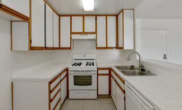 Building Photo - 5541 Fulcher Ave