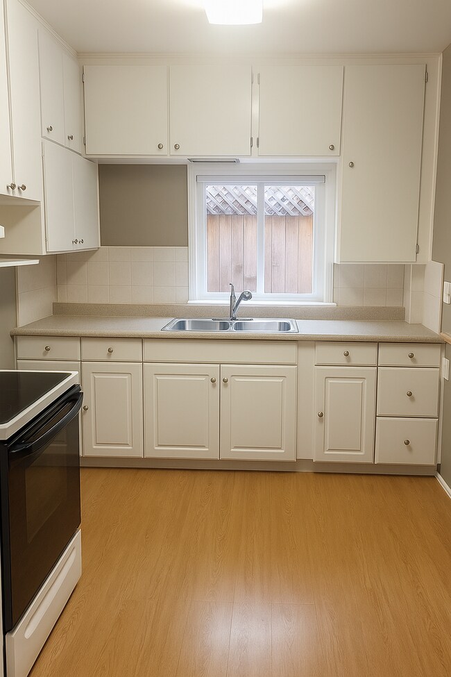 Foto del edificio - 4866-4868 Orchard Avenue