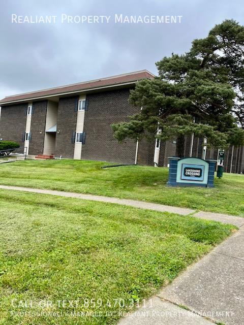 Primary Photo - 208 Lakeshore Drive, # 20