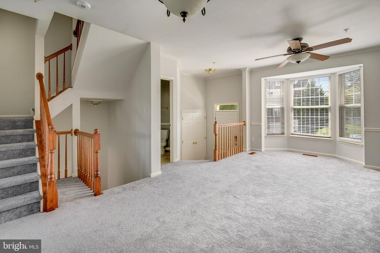 124 Goldsworth Terrace SW, Leesburg, VA 20175 Townhome Rentals in