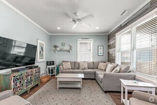 Building Photo - 6052 Sawgrass Cir