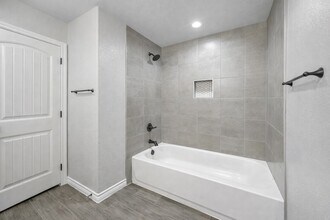 228 St Charles Dr