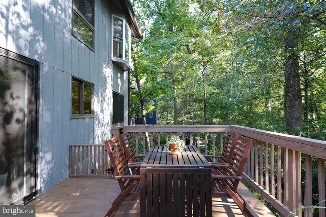 Building Photo - 3307 Mantua Dr