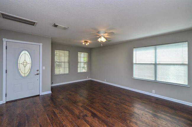 Building Photo - 6222 Marina Canyon Way