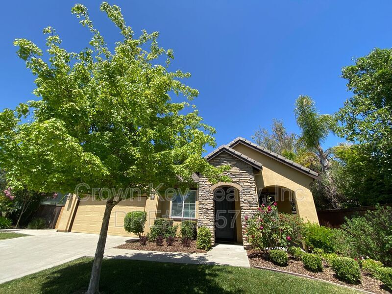 Foto principal - 2223 Ocean Point Way