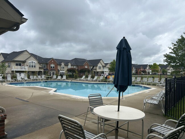 Building Photo - 4200 Hampton Ridge Blvd