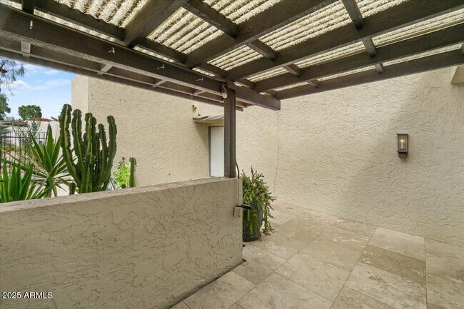 Foto del edificio - 2515 N Miller Rd