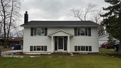 Building Photo - 625 Dunny Ave