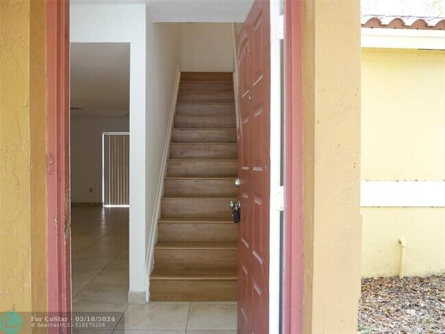 Foto del edificio - 4032 NW 90th Ave