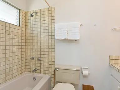 Foto del edificio - DISCOUNTED 1 BEDROOM with inspiring views of the Mokulua Islands and the pristine ocean beyond.