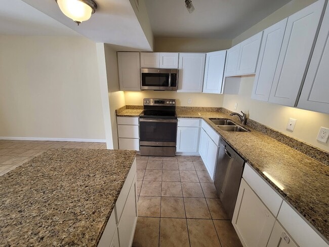 Building Photo - 2239 Windom Pl