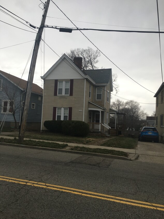 Primary Photo - 3248 Glenmore Ave