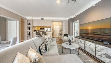 Building Photo - 1064 N Tamiami Trl