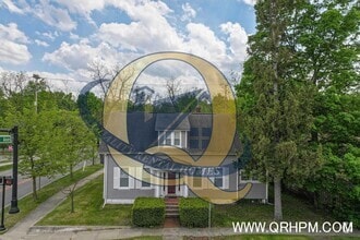 Building Photo - 201 W Shiawassee Ave