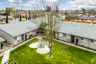Building Photo - Parkwood Square Apartments