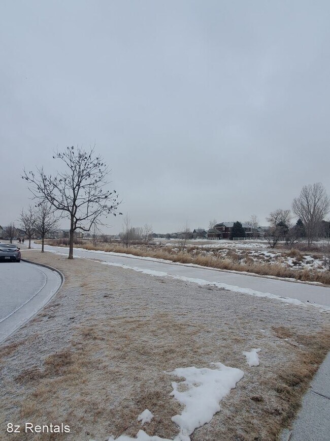 Foto del edificio - 3 br, 2.5 bath House - 2933 Kansas Dr #E