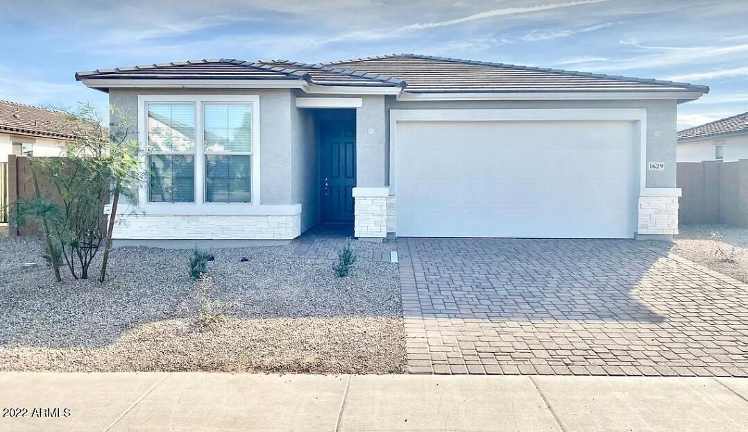 Foto principal - 1629 E Elaine St