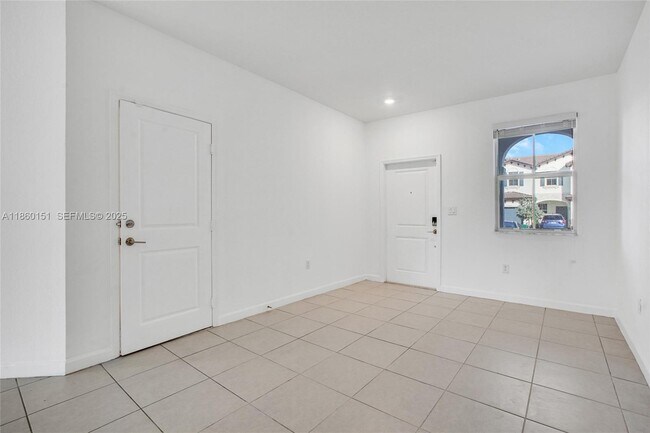 Foto del edificio - 12609 NW 23rd Pl