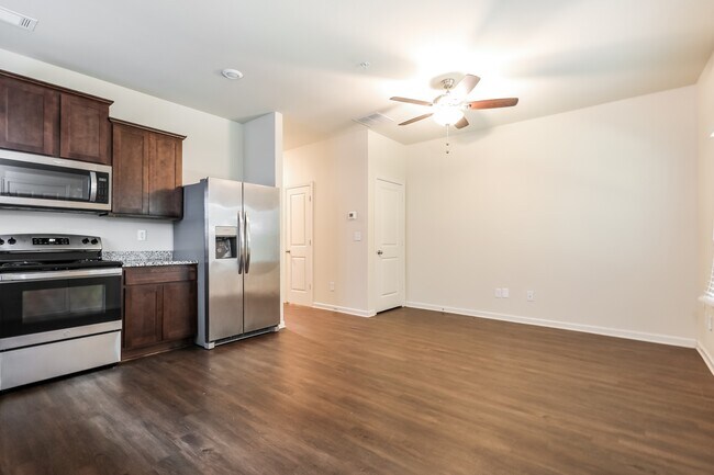 Foto del edificio - 201 Highwood Ln