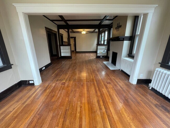 Foto del edificio - 6621 Church Ave