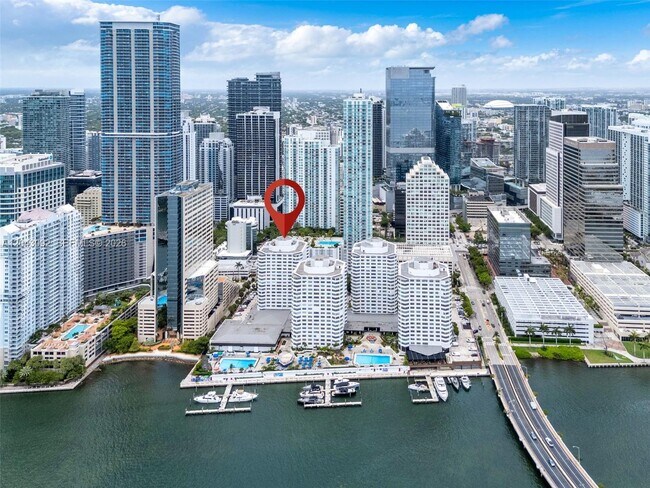 Foto del edificio - 801 Brickell Bay Dr