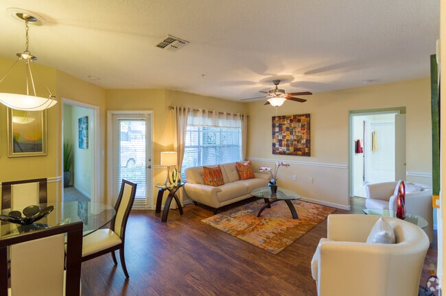 Building Photo - The Park at Knightsbridge