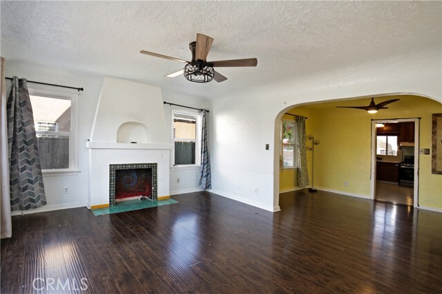 Building Photo - 4116 Brompton Ave