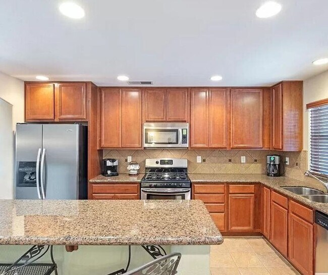 Foto del edificio - 7686 Pebblestone Way