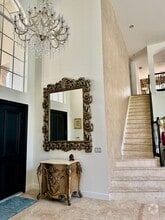 Building Photo - 7134 NW 70th Manor