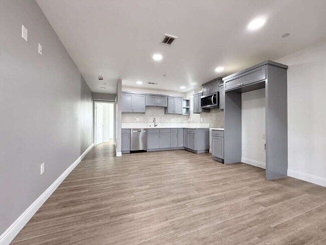 Foto del edificio - 1731 E 68th St