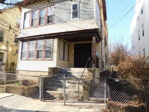 Building Photo - 282 Renner Ave