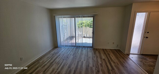 Building Photo - RANCHO BERNARDO - Westwood Townhouses -  N...