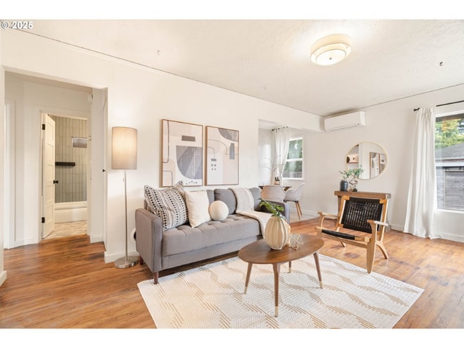 Photo - 841 NE 77th Ave House