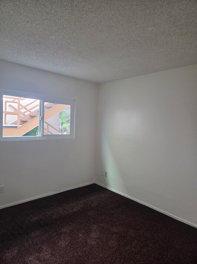 Foto del edificio - 1341 W Avenue J4