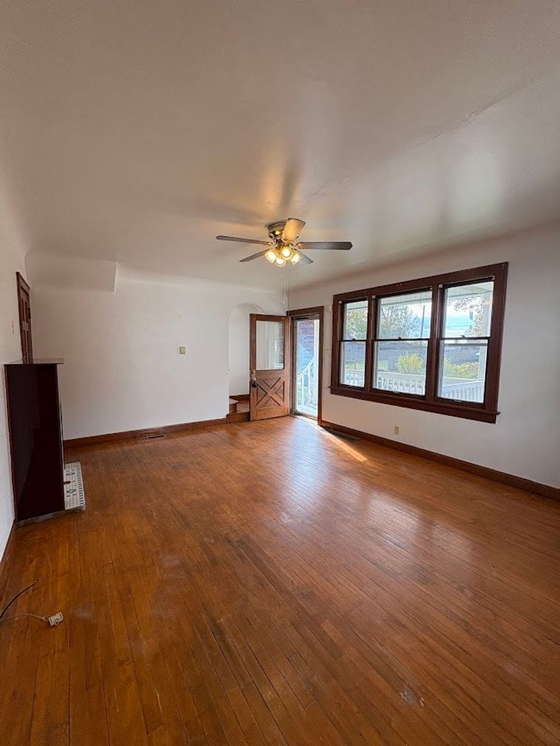 529 Gridley Ave Akron, OH 44306 – photo 4