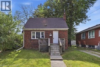 Building Photo - 84 Ewen Rd