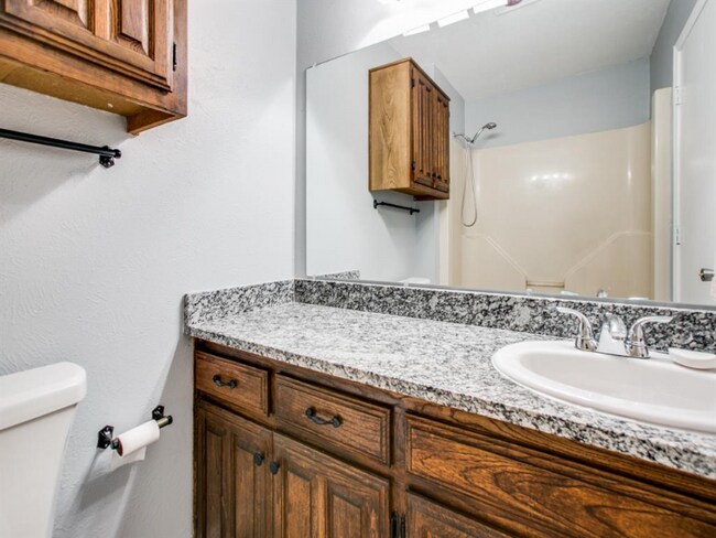 Foto del edificio - 1504 Ridge Ct