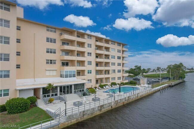 Building Photo - 1766 Cape Coral Pkwy E